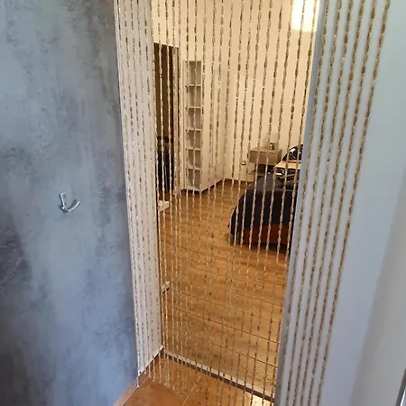 Apartment Zita - Heart Of Rovinj, For 2, Free Parking, 2min Center, 5min Walk *